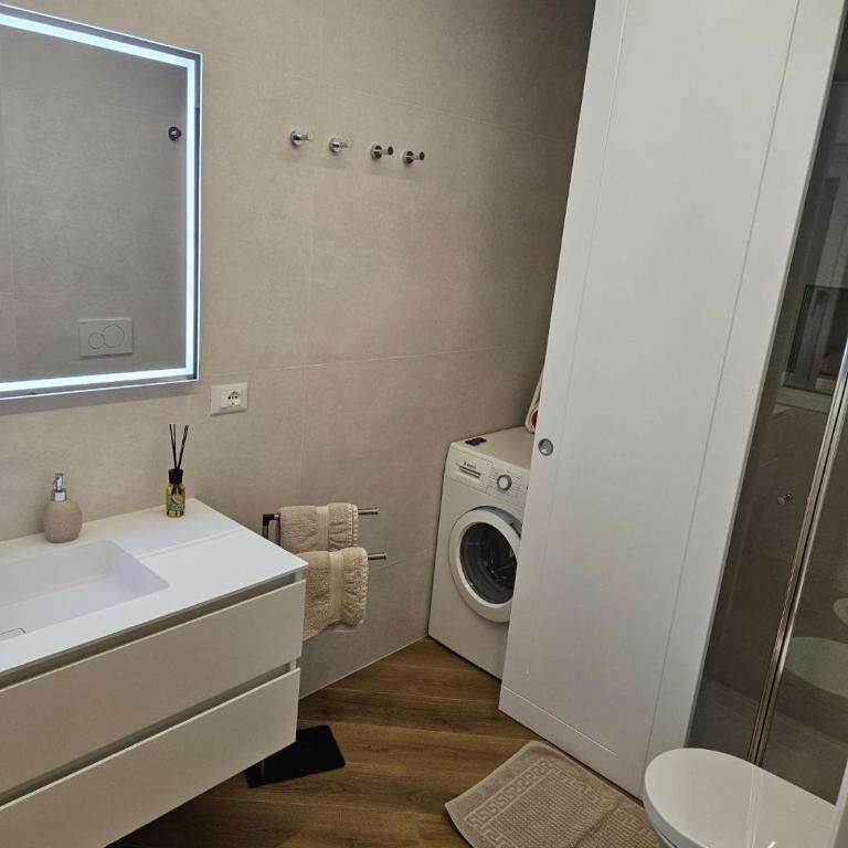 Teuta - Two-Bedroom Apartment - 21