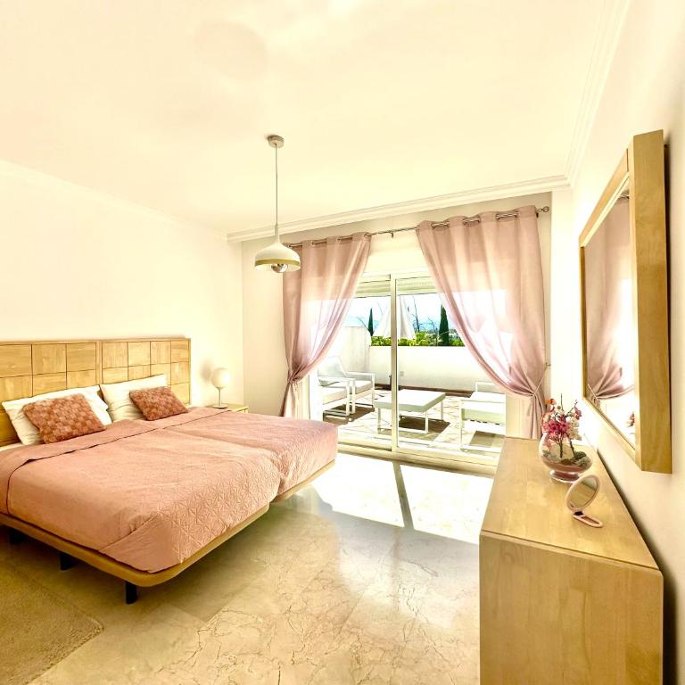 Duplex-penthouse with stunning panoramic view - Suite con vistas a la montaña - 17