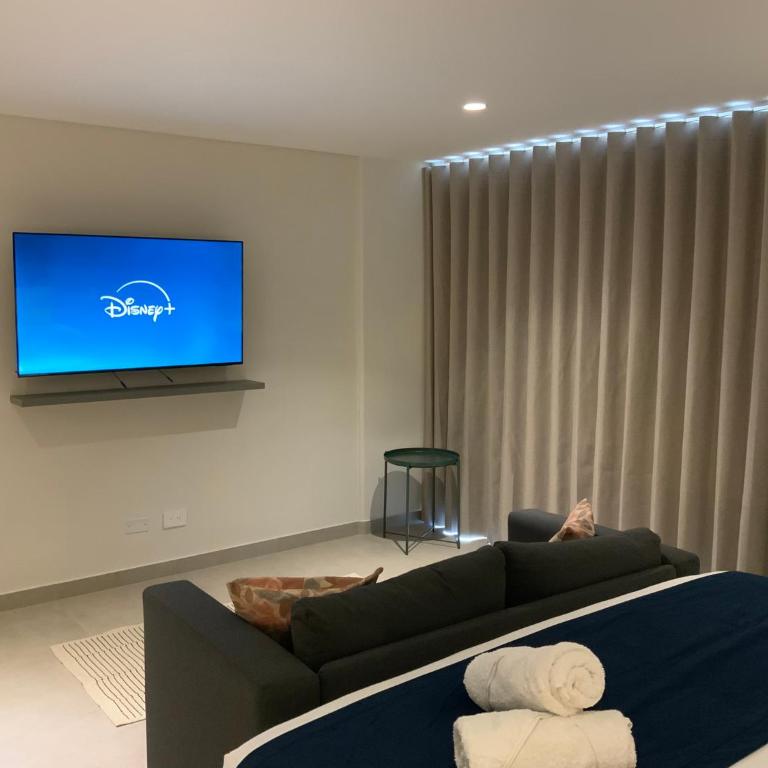 Amoblados Medellin Poblado Patio Bonito - Studio Apartment with Balcony - 21