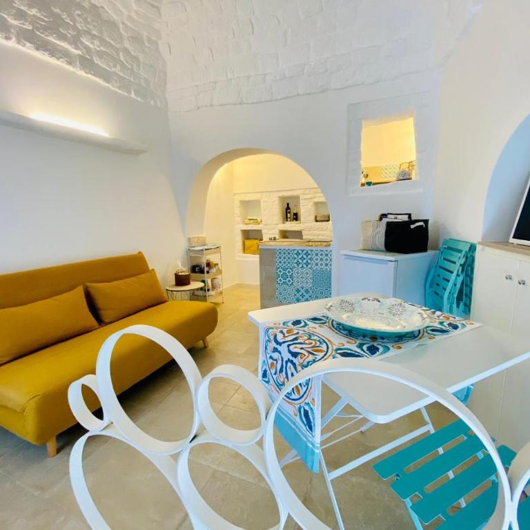 Trulli Arcolaia | Antico Fienile - Trullo with city view - 1