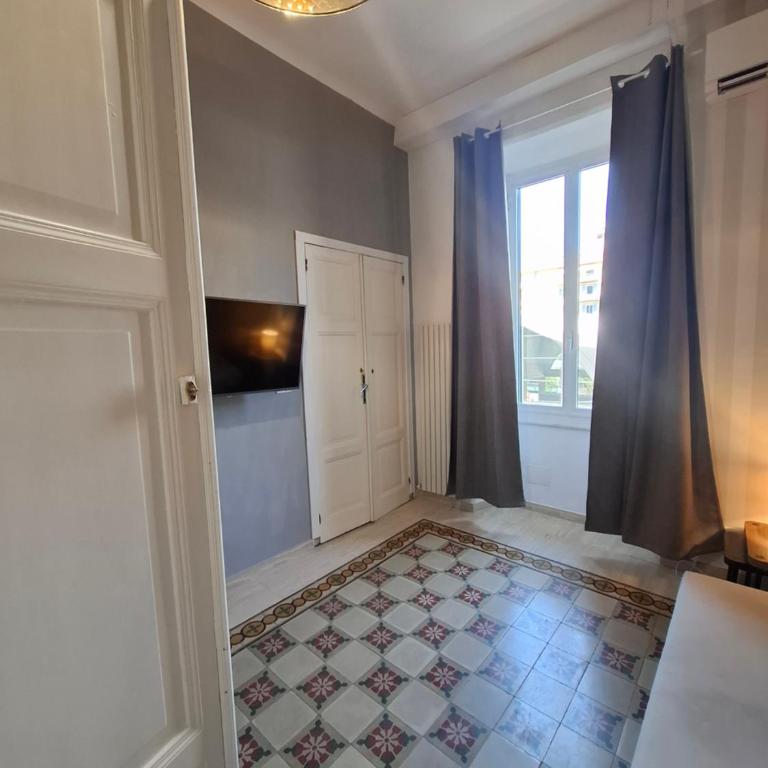 5 Terre Home - Family Room with Balcony - 19