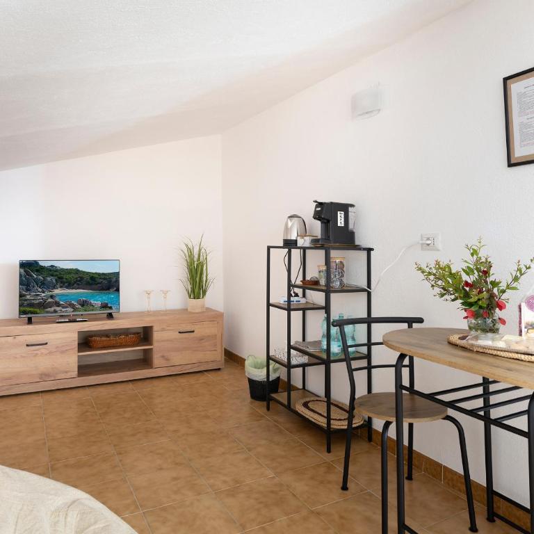 Casa Di Nonno Giovannino - Camera Familiare con Bagno Privato - 11