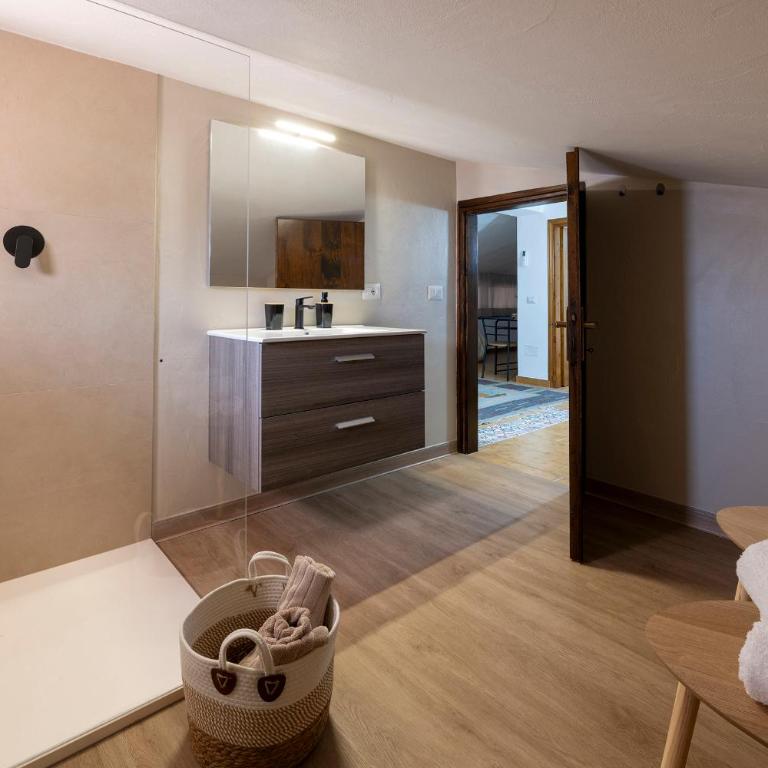 Casa Di Nonno Giovannino - Camera Familiare con Bagno Privato - 9