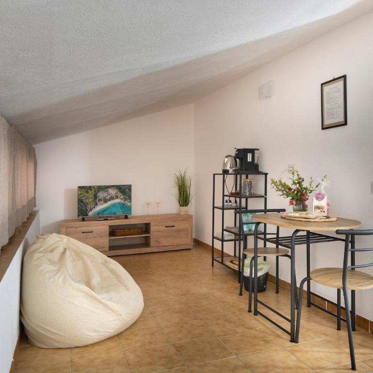 Casa Di Nonno Giovannino - Camera Familiare con Bagno Privato - 10