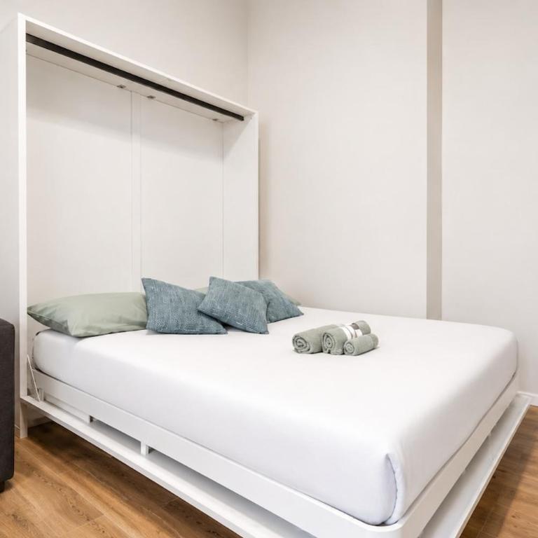 San Siro Area - Modern Studio near M5 with WiFi - One-Bedroom Apartment - 2