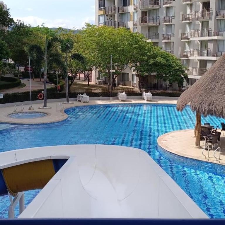 Condominio Familiar en Peñazul Ricaurte Multiples Piscinas - Apartamento de 3 dormitorios - 17