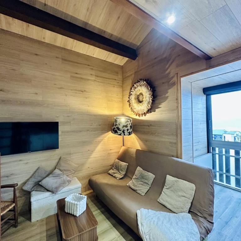 Appartement de charme vue lac et montagne - Three-Bedroom Apartment - 5