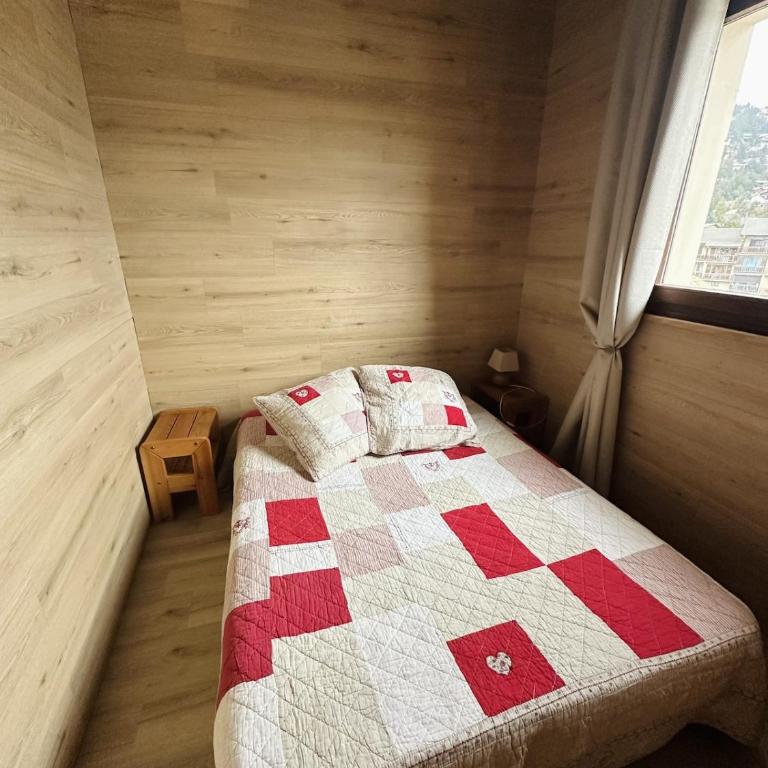 Appartement de charme vue lac et montagne - Three-Bedroom Apartment - 14