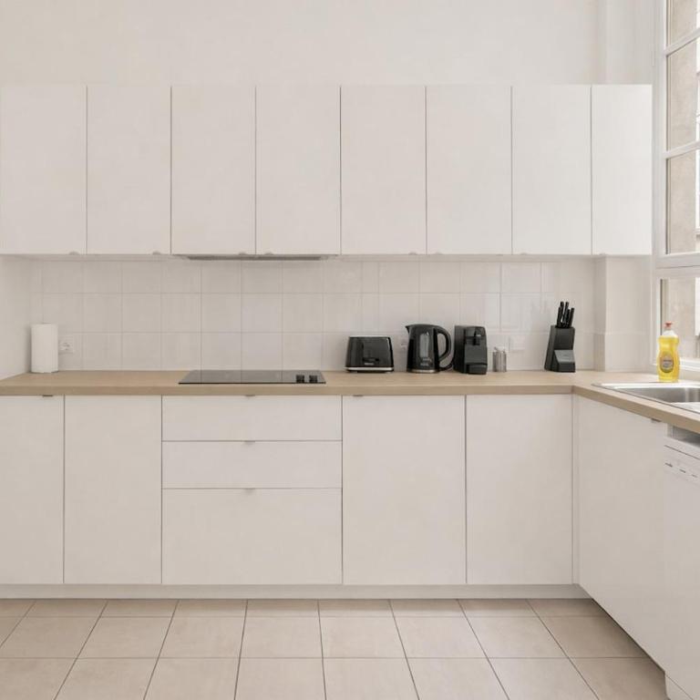 Luxurious Apartment in Faubourg - Apartment - 5