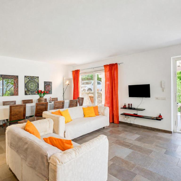 Villa Il Paradiso Di Gabri: Lake-View Villa with Garden - Happy Rentals - Villa mit Gartenblick - 7