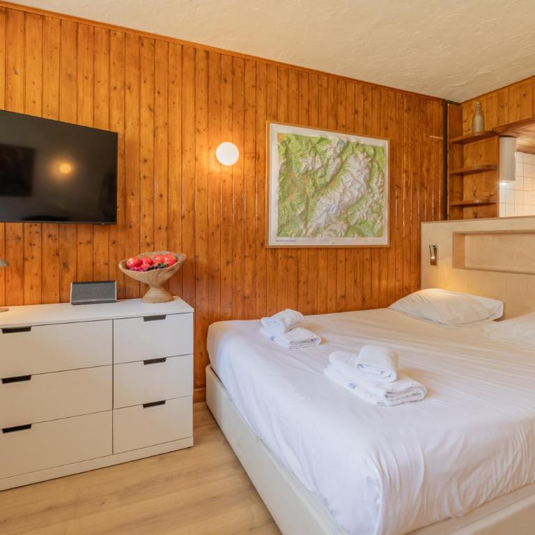 Studio de Balme w/Shared Pool & Near Slopes - Happy Rentals - Studio - Vue sur Montagne - 1
