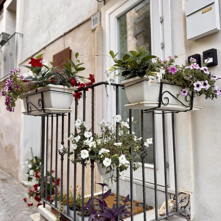 Experience the authentic soul of Modica at Bayit Michel - Casa con 3 Camere da Letto - 42