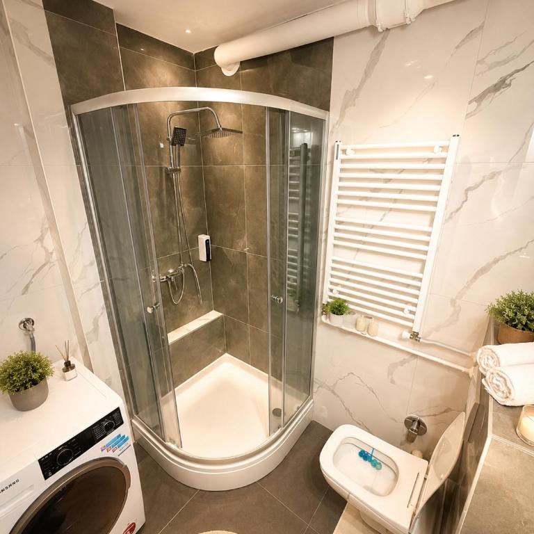 Obsidian Residence Sarajevo-Modern Apartment near Airport with free parking - King Studio with Sofa Bed - 8