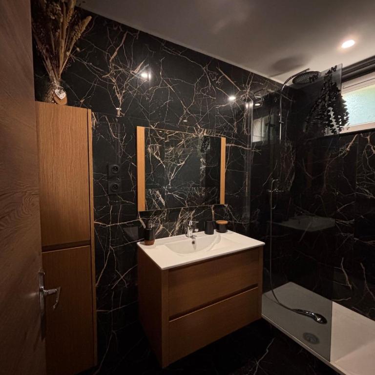 M&R Riviera - Proche plages - Clim - Terrasse - Appartement 3 Chambres - 7
