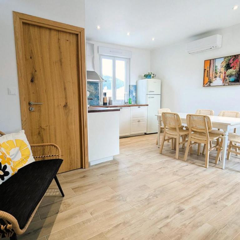 Penthouse avec grande terrasse à 2 pas des plages - Appartement - 3