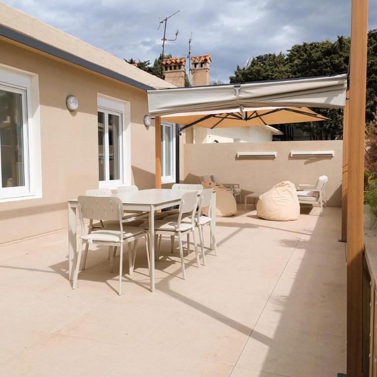 Penthouse avec grande terrasse à 2 pas des plages - Appartement - 20