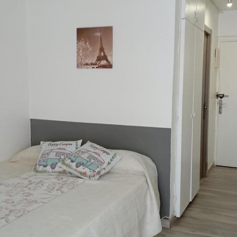 Cozy studio with pool and sea views - One-Bedroom Apartment - 2