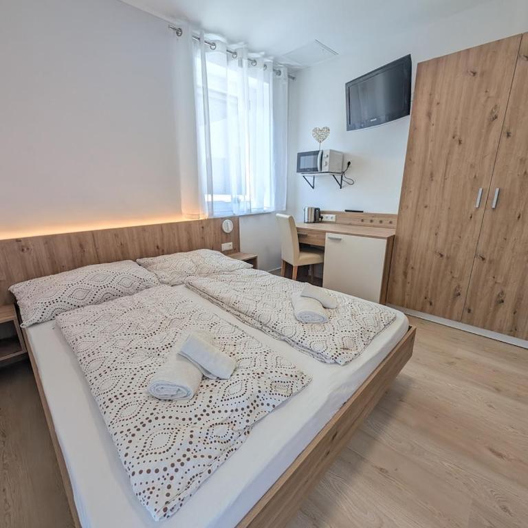 See 7 - Modernes Balkon-Studio - Seenähe & 2x Bäderkarte - Apartment mit 1 Schlafzimmer - 11