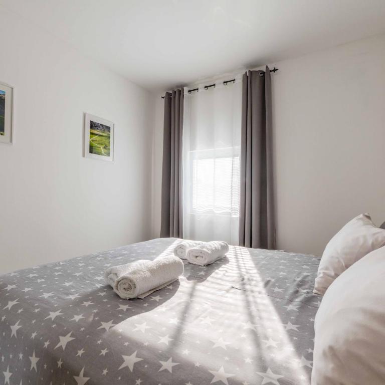 Apartmani Oleander - Apartman sa 2 Spavaće Sobe i Pogledom na Vrt - 9