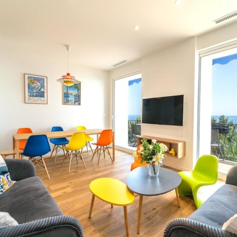 Sea View & Promenade Balcony - Appartement 3 Chambres - 35