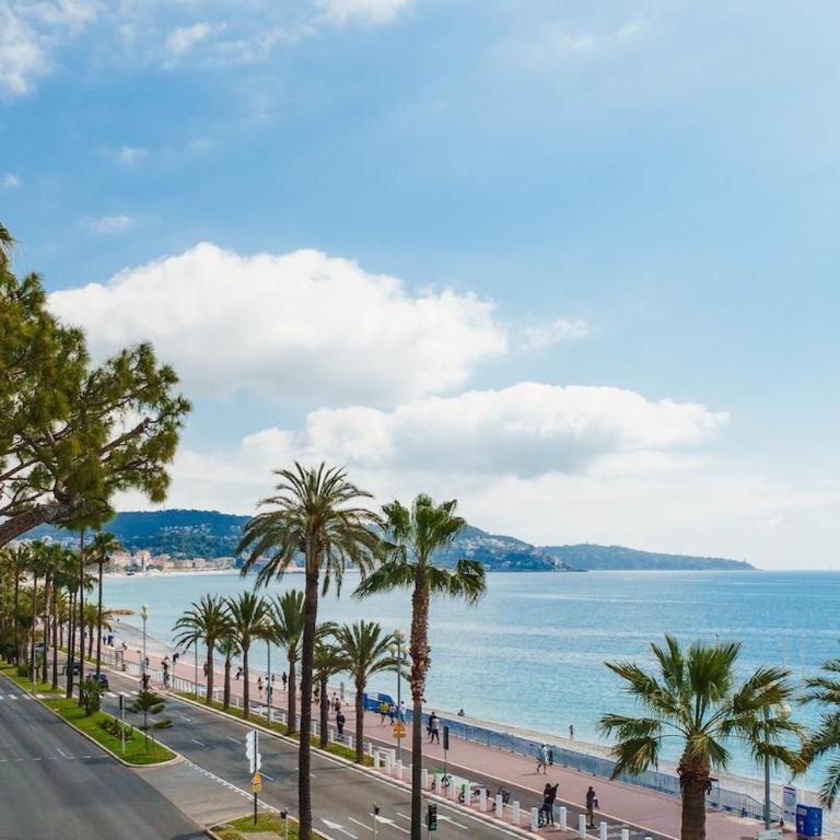 Luxury Loft Sea View 180 - Three-Bedroom Apartment - 11