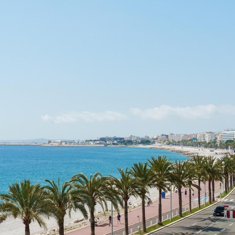 Luxury Loft Sea View 180 - Three-Bedroom Apartment - 14