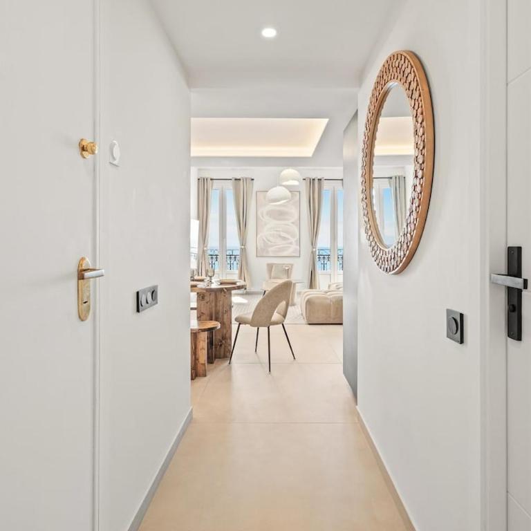 Luxury Loft Sea View 180 - Three-Bedroom Apartment - 16