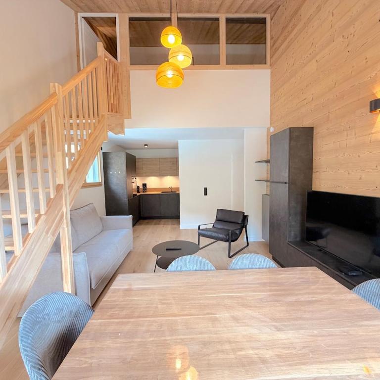 T3 neuf et calme - Vue sublime et garage privé - Deluxe Apartment mit Balkon und 2 Schlafzimmern - 11