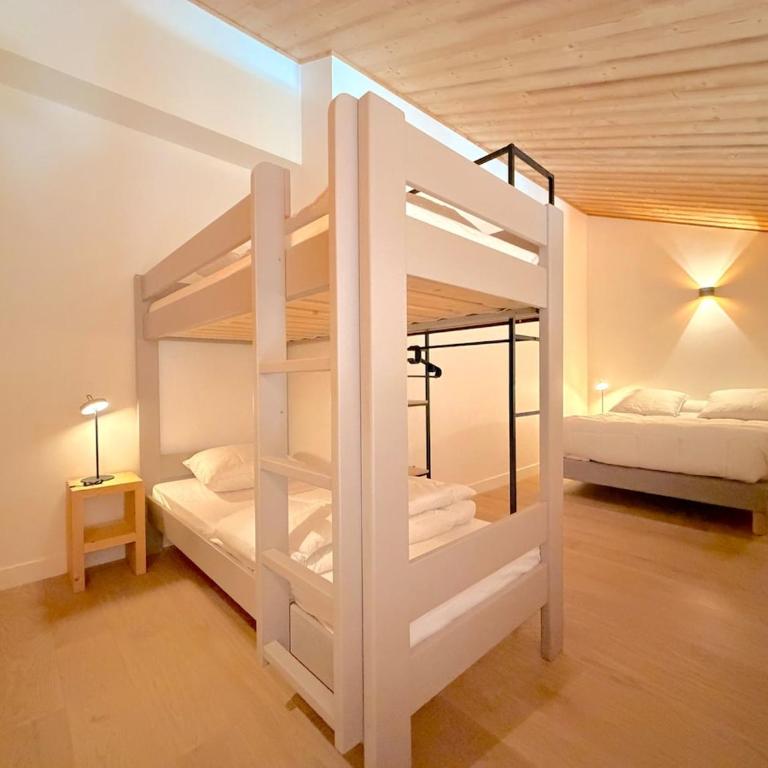 T3 neuf et calme - Vue sublime et garage privé - Deluxe Apartment mit Balkon und 2 Schlafzimmern - 6