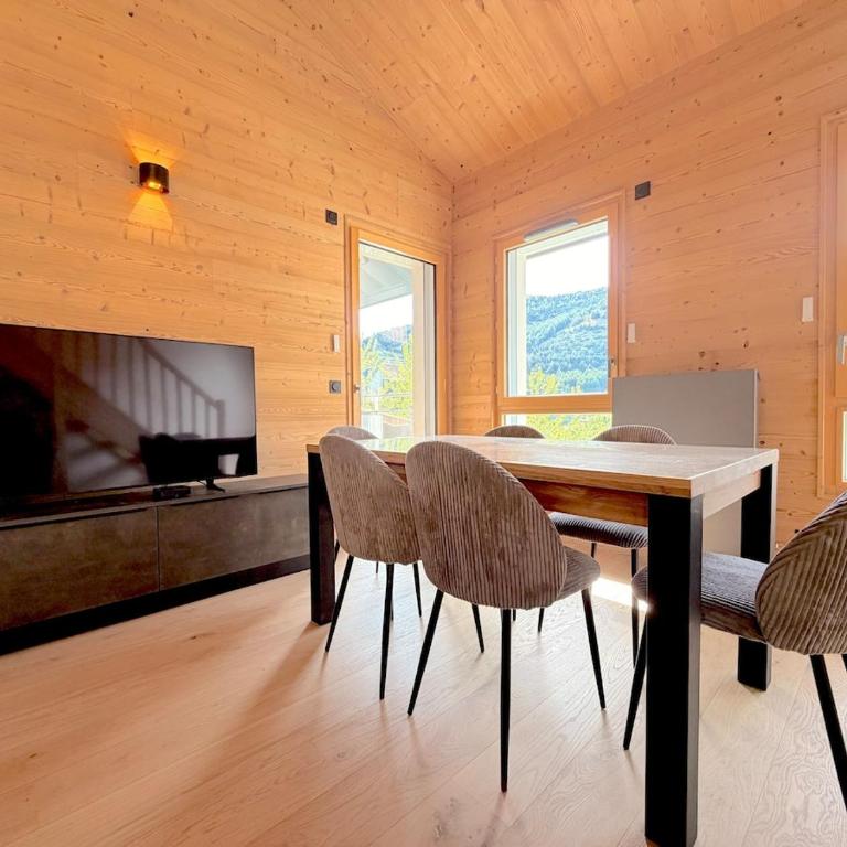 T3 neuf et calme - Vue sublime et garage privé - Deluxe Apartment mit Balkon und 2 Schlafzimmern - 23