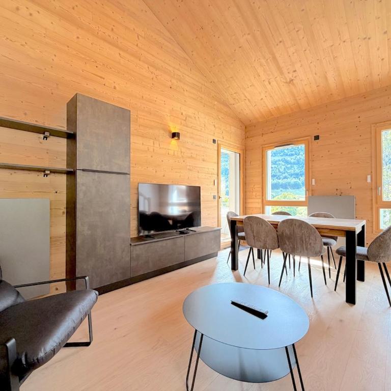 T3 neuf et calme - Vue sublime et garage privé - Deluxe Apartment mit Balkon und 2 Schlafzimmern - 25