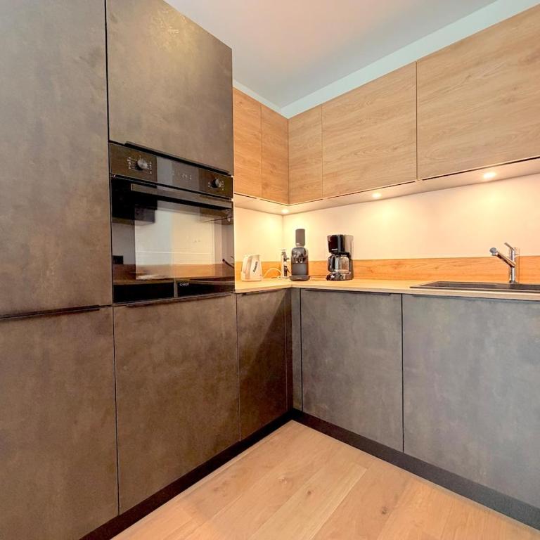 T3 neuf et calme - Vue sublime et garage privé - Deluxe Apartment mit Balkon und 2 Schlafzimmern - 24