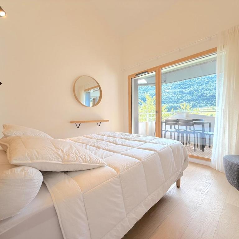 T3 neuf et calme - Vue sublime et garage privé - Deluxe Apartment mit Balkon und 2 Schlafzimmern - 5