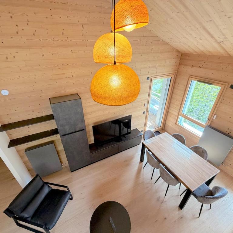 T3 neuf et calme - Vue sublime et garage privé - Deluxe Apartment mit Balkon und 2 Schlafzimmern - 3