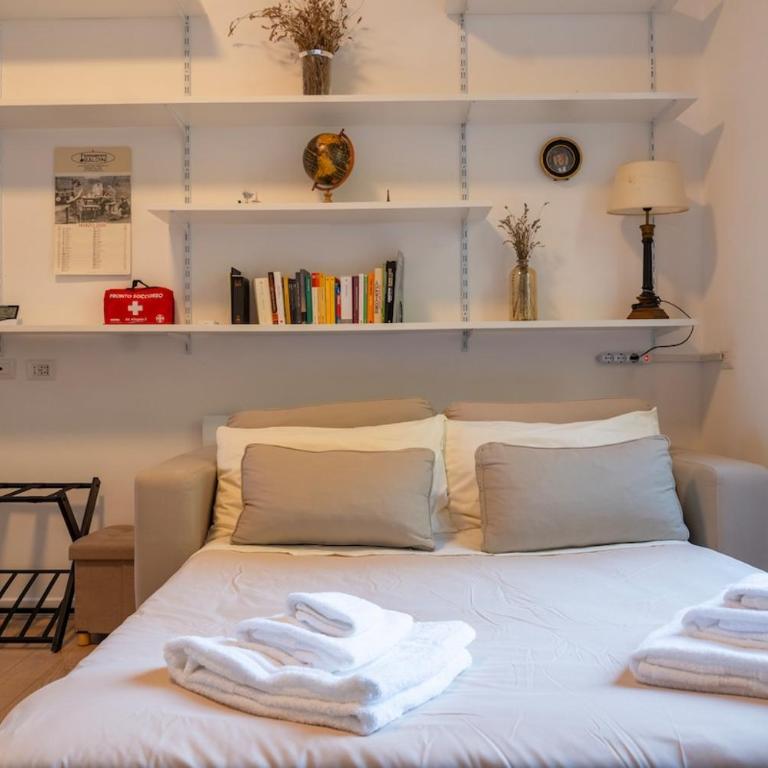 Relaxing Terrace, Cathedral - Central Station M1 - One-Bedroom Apartment - 3