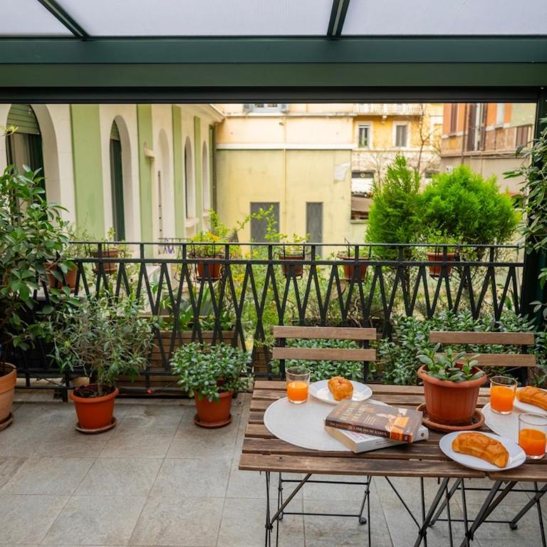 Relaxing Terrace, Cathedral - Central Station M1 - One-Bedroom Apartment - 8