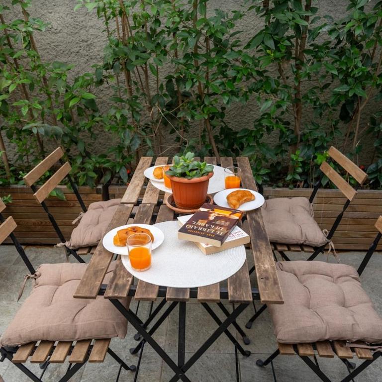 Relaxing Terrace, Cathedral - Central Station M1 - One-Bedroom Apartment - 9