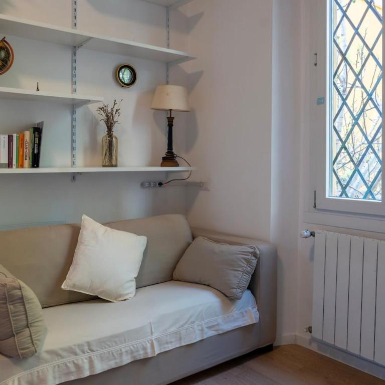 Relaxing Terrace, Cathedral - Central Station M1 - One-Bedroom Apartment - 12