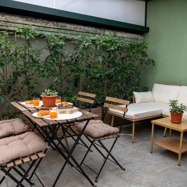 Relaxing Terrace, Cathedral - Central Station M1 - One-Bedroom Apartment - 19