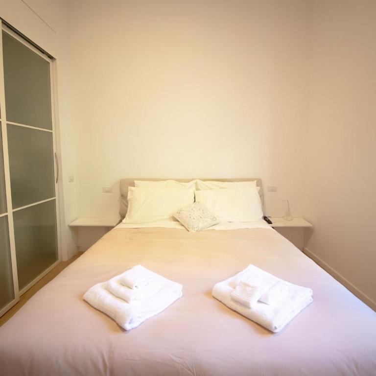 Relaxing Terrace, Cathedral - Central Station M1 - One-Bedroom Apartment - 25