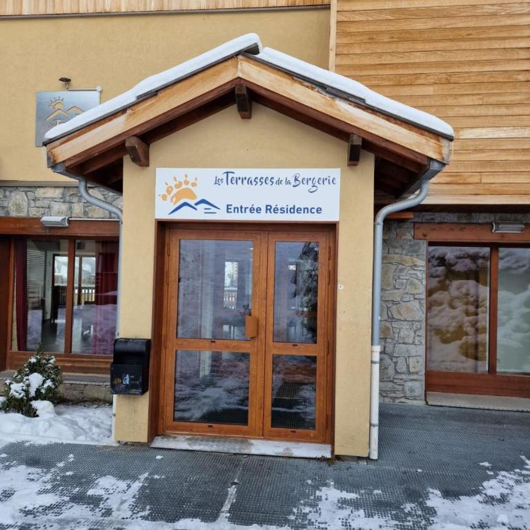 Magnifique appartement au pied des pistes - Two-Bedroom Apartment - 11