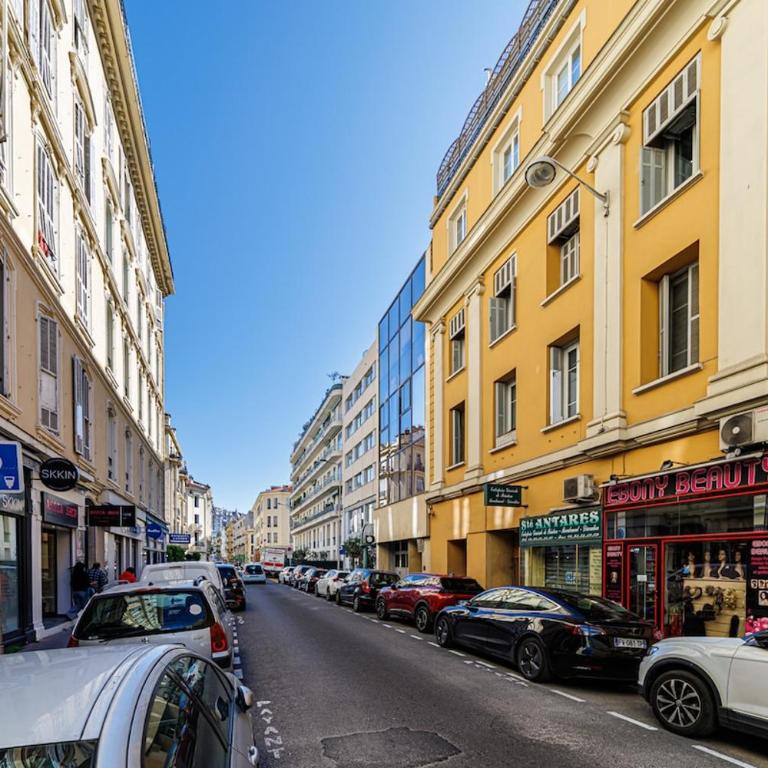 Jean-Médecin - Three-Bedroom Apartment - 3