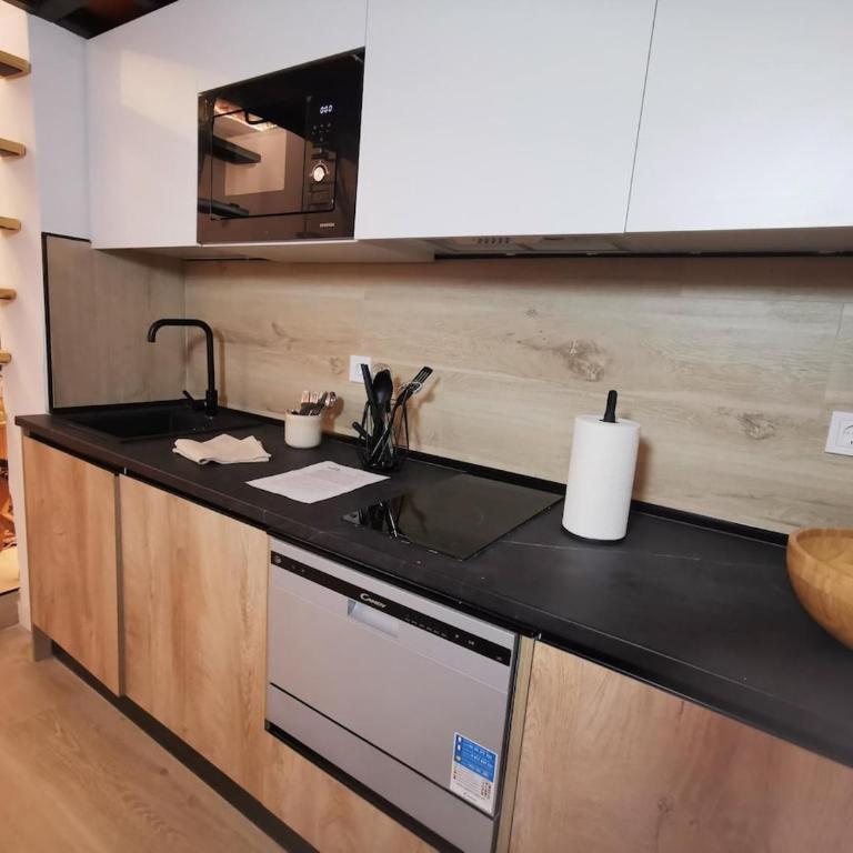 Cozy and cute Loft Cuatro Caminos Castellana - Apartamento de 2 dormitorios - 10