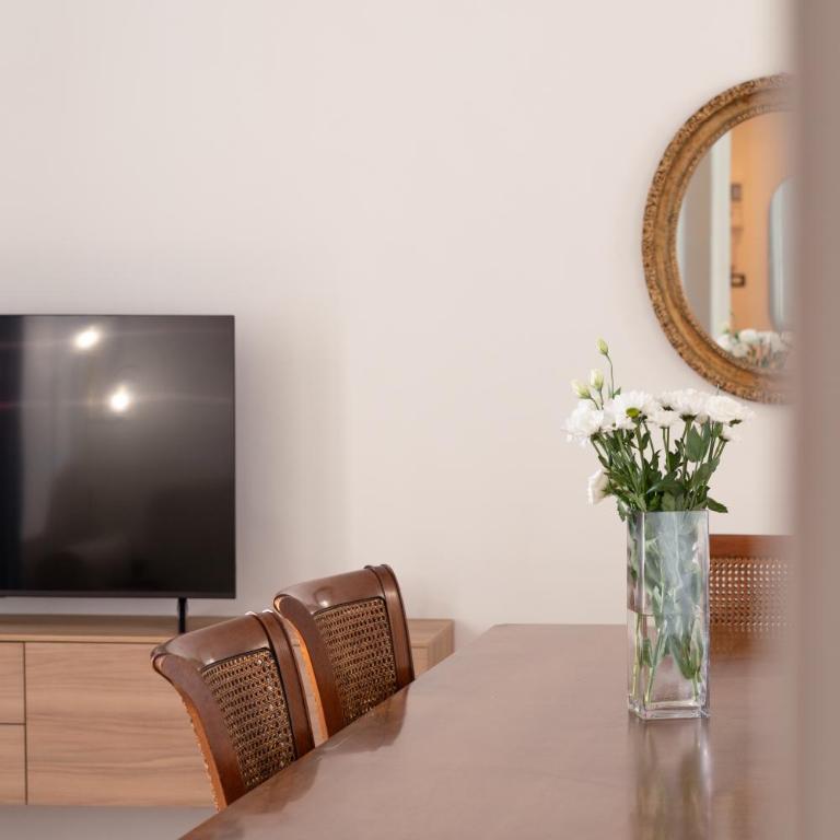 B-home - Two-Bedroom Apartment - 12