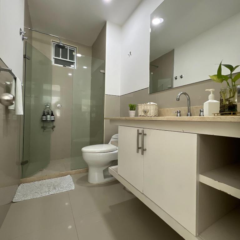 Beachfront Paradise 2BR Pools & Direct Beach Access - Apartamento de 2 dormitorios - 52