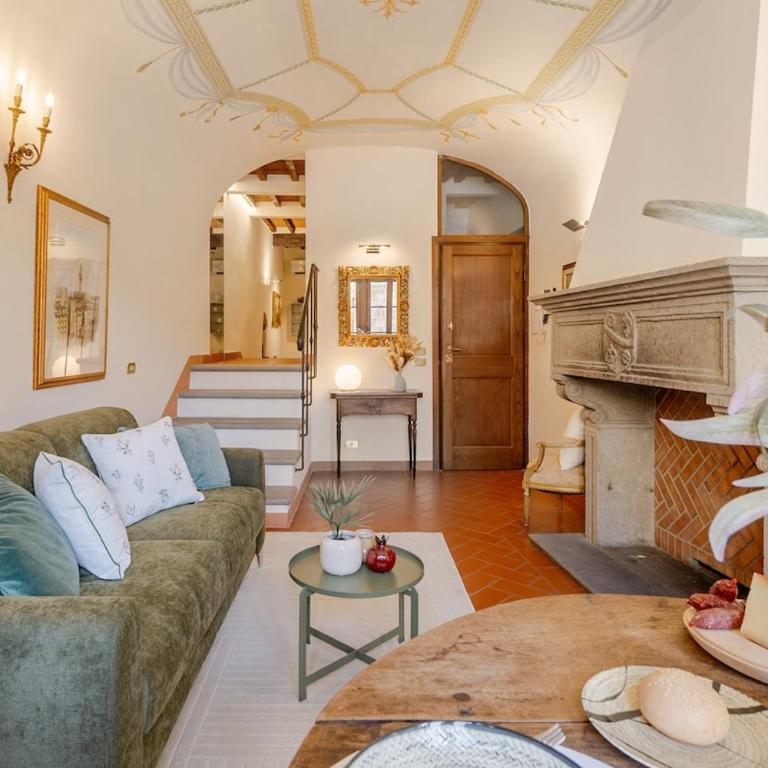 Arezzo Centre, Prestigious Apartment with a View - Appartamento con 2 Camere da Letto e Balcone - 9