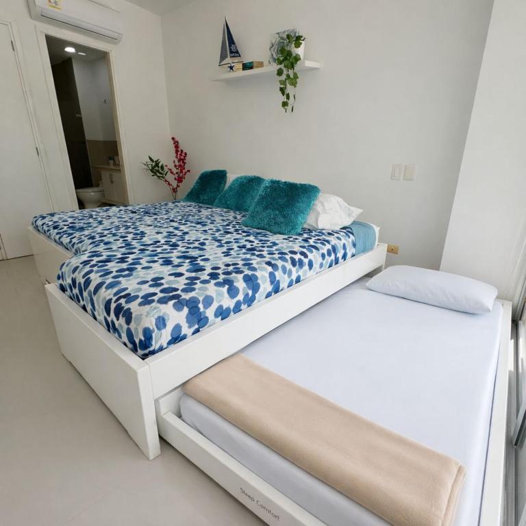 Beachfront Paradise 2BR Pools & Direct Beach Access - Apartamento de 2 dormitorios - 50