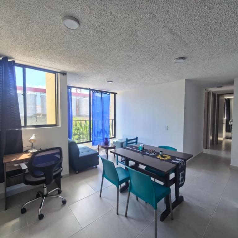 Apartamento cerca al Parque Deportivo en Ibagué - Three-Bedroom Apartment - 7