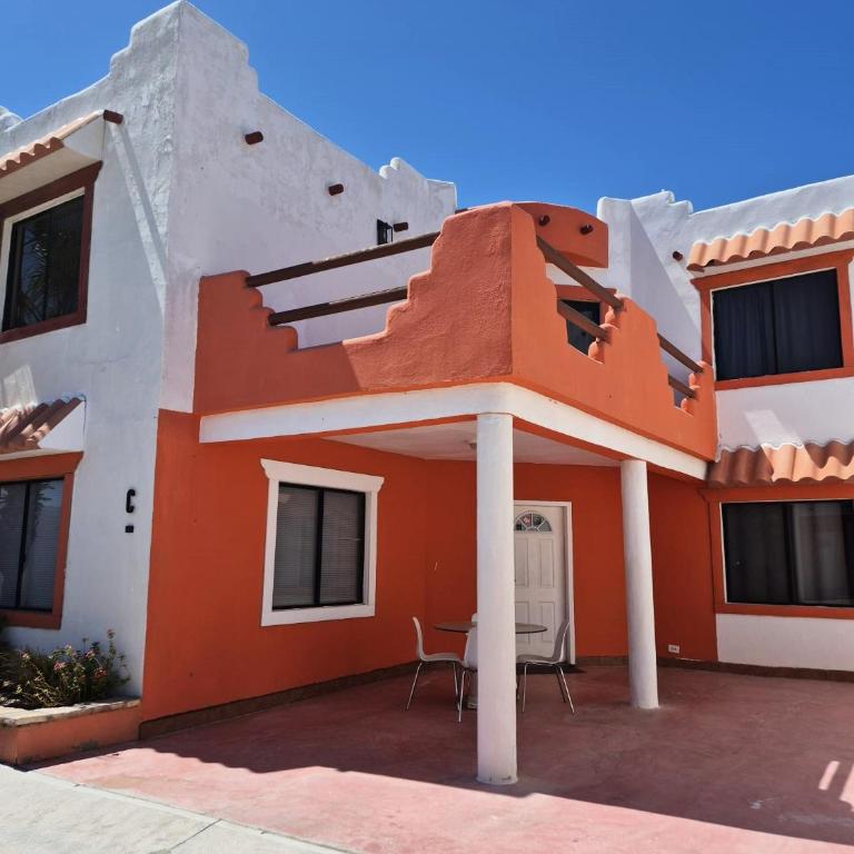 San Felipe Condo with King Bed, Pool & Beach Access - Bugambilias C - Maison de Vacances - 1
