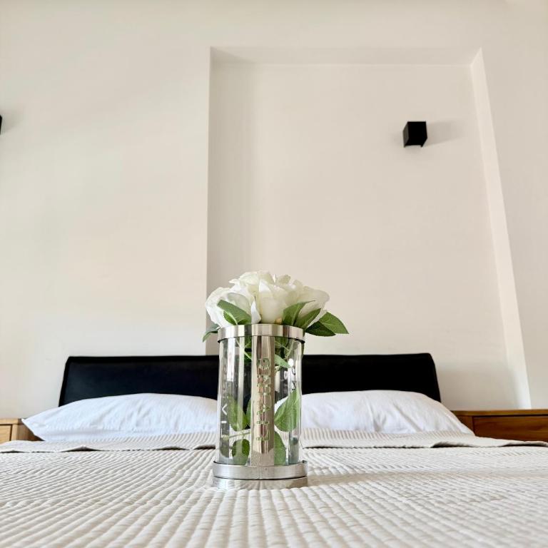 Golden Stay Sarajevo - Apartman sa Balkonom - 3